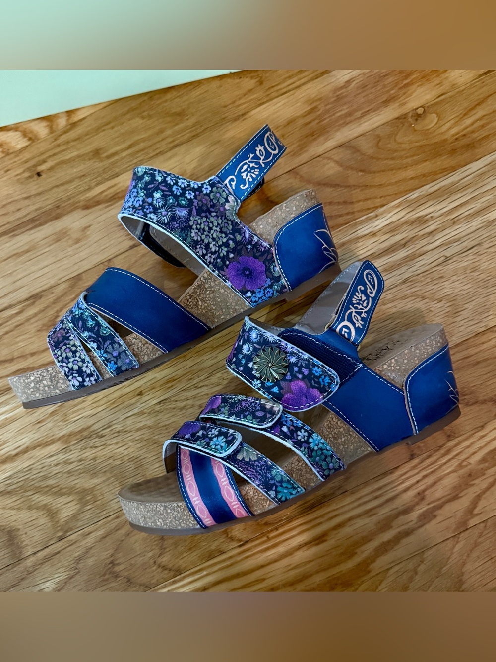 L’Artiste Spring Step Rolzah Floral Wedge Sandals Navy Multi 6.5-7 NWT - Picture 6 of 12